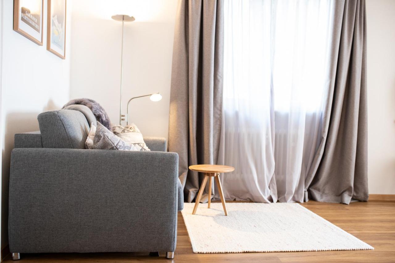 Gluecksgriff Apartment การ์มิช-พาร์เทนเคียร์เชน ภายนอก รูปภาพ